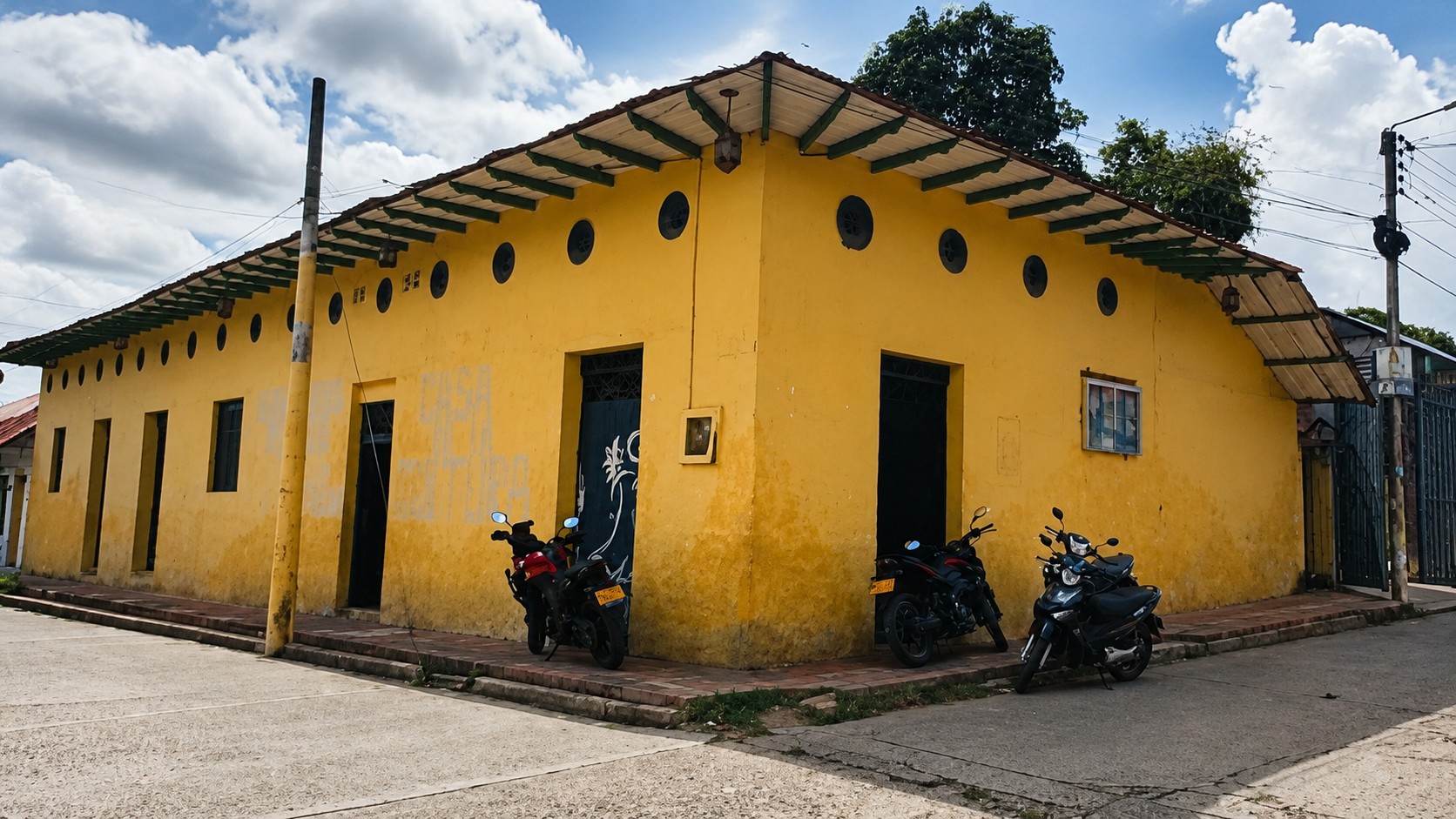 BIBLIOTECA PÚBLICA MUNICIPAL DE TELLO