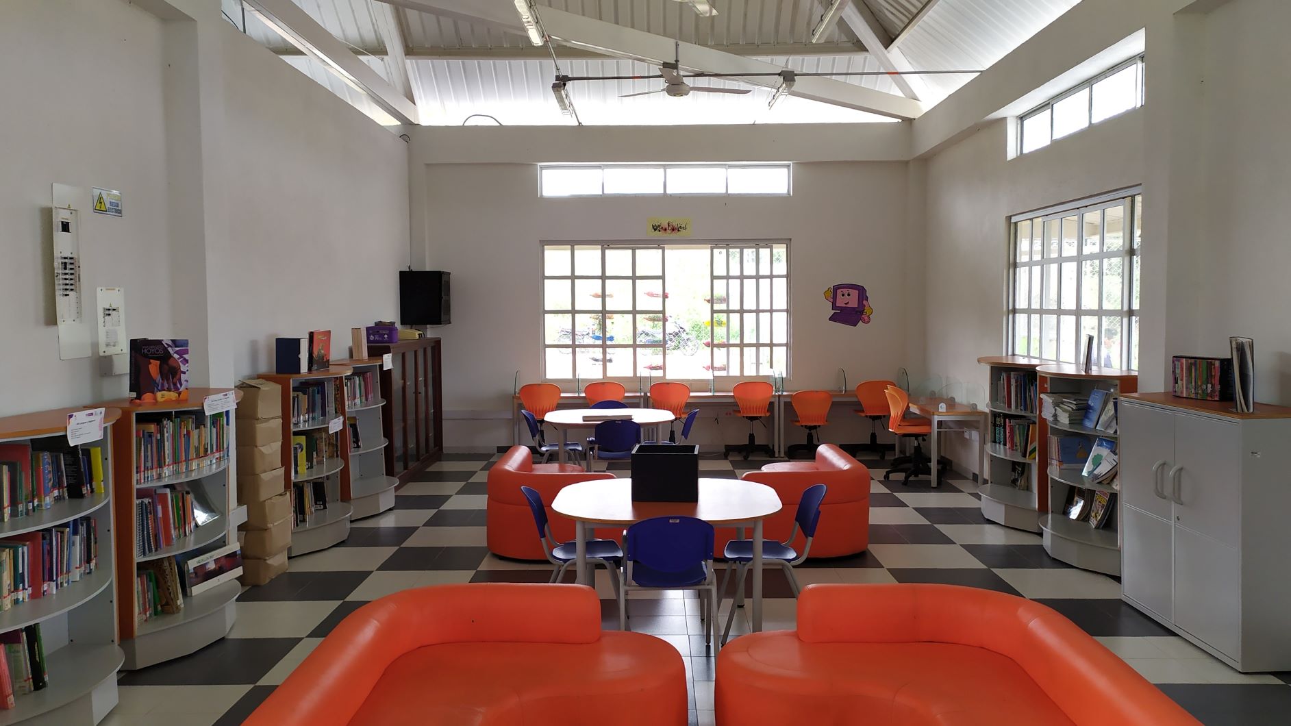 BIBLIOTECA PÚBLICA MUNICIPAL DE TERUEL HUILA