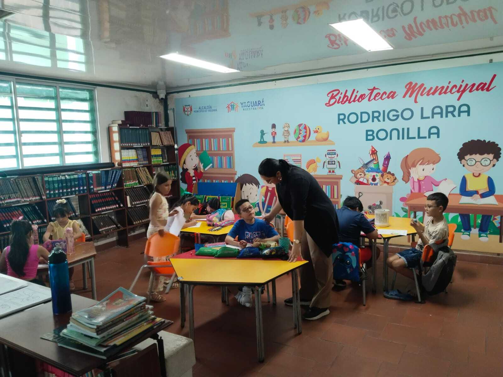 BIBLIOTECA PÚBLICA MUNICIPAL RODRIGO LARA BONILLA